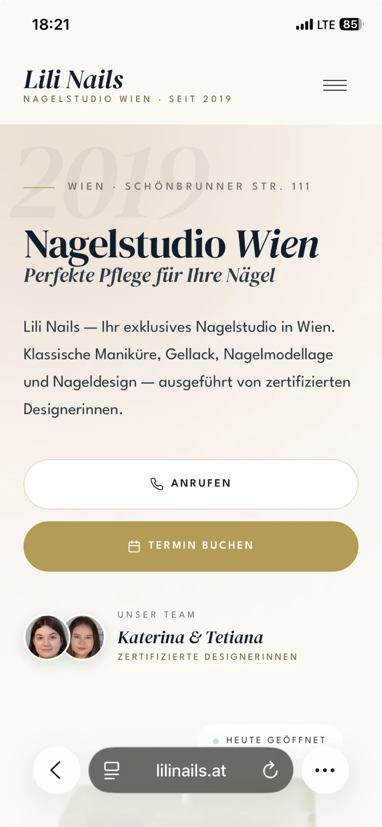 Lili Nails – dieselbe Website mobil auf dem Smartphone
